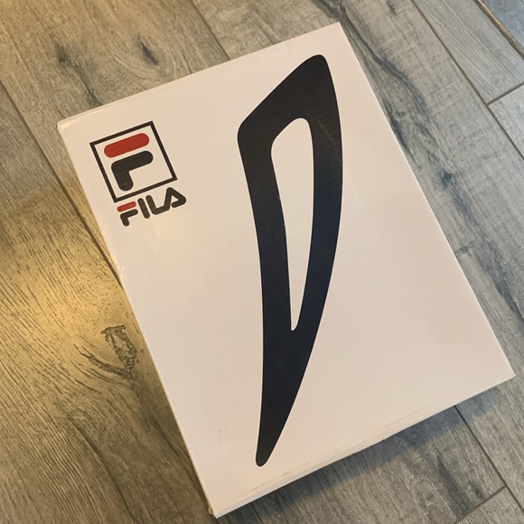 FILA Disruptor ll Premium white (7.5) with box - Picture 5 of 7